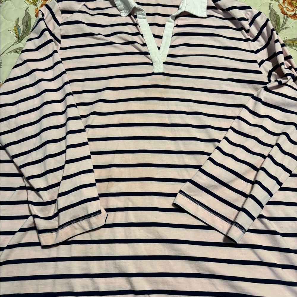 Women’s size 26W rugby shirt